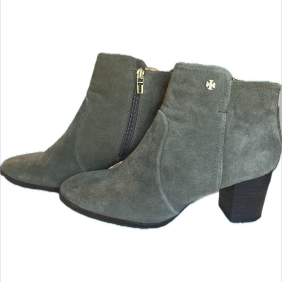Tory Burch Ankle Booties - Suede. Olive green for Fall. Like new. Size 9 - Picture 4 of 7